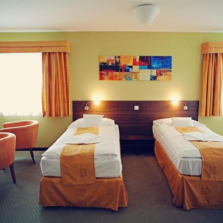 Hotel Active Прахатіце Екстер'єр фото